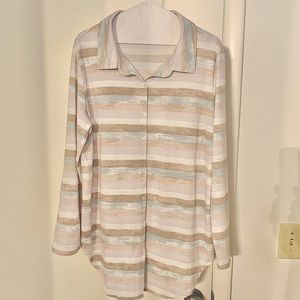 Lularoe Valentina-collared long sleeve button up. Medium